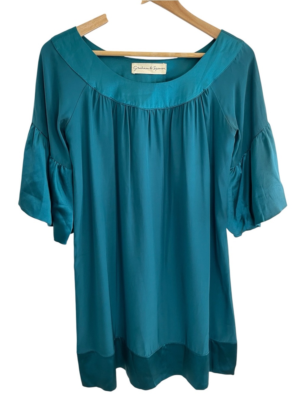 Graham & Spencer Teal Scoop Neck Satin Blouse Tunic Size Small dreamy romantic